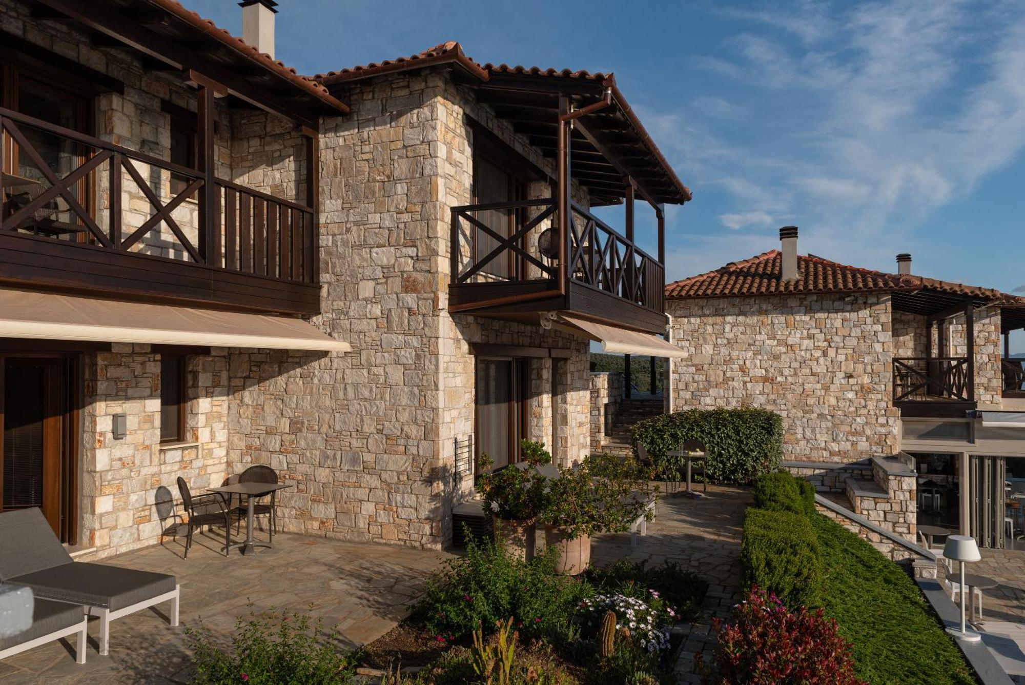 Karavia Lux Inn Afissos Exterior photo