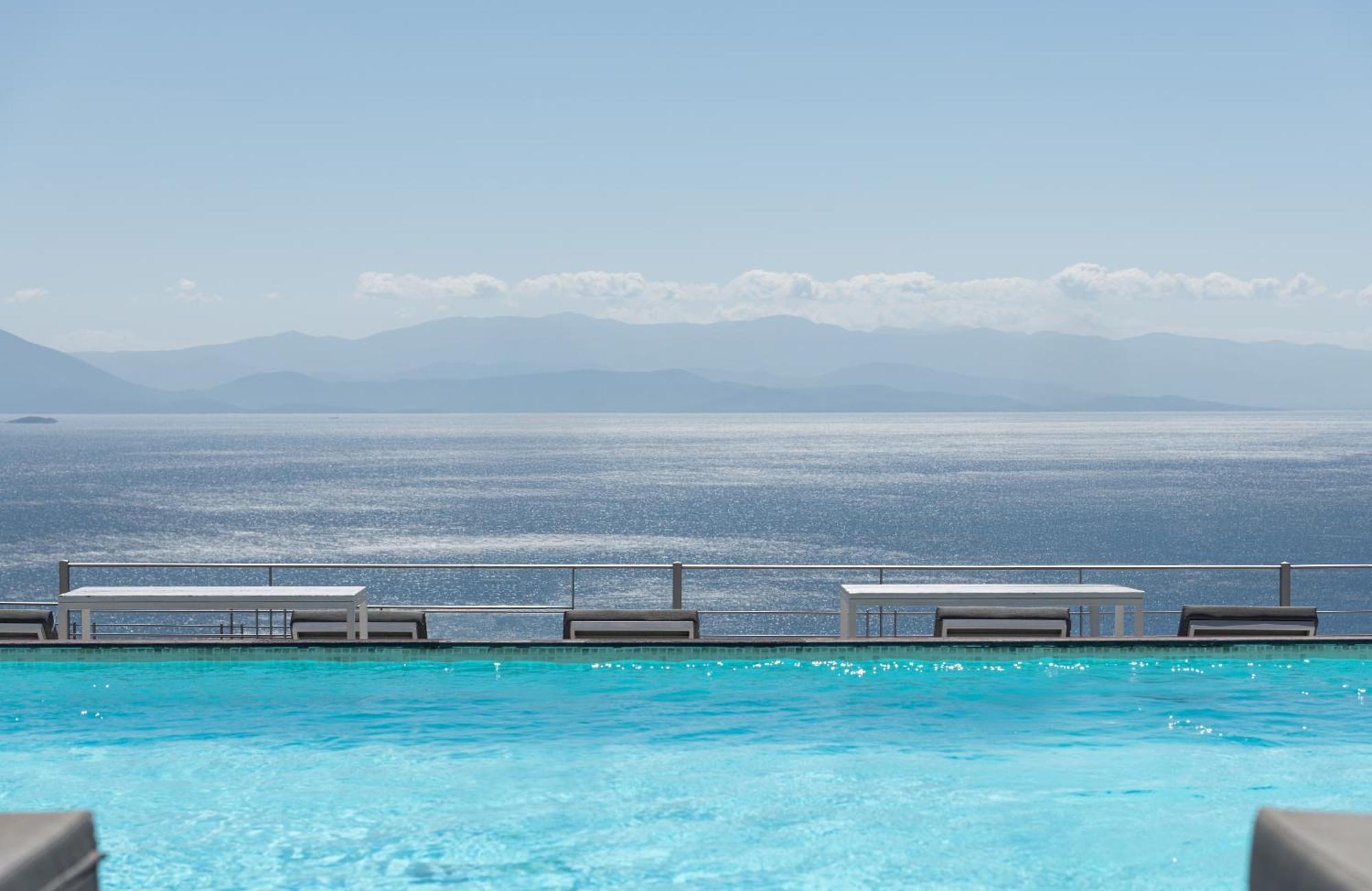 Karavia Lux Inn Afissos Exterior photo